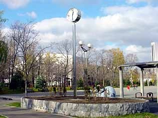 CLOCK.JPG