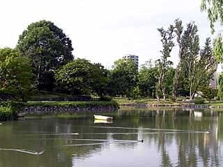 bb0702hBoat.jpg